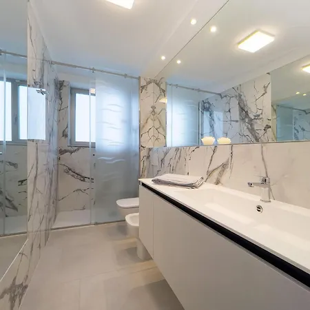 Апартаменты Spacious Near *